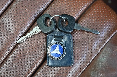 Lot 126 - 1972 Mercedes-Benz 350 SLC