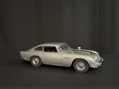 Lot 1 - James Bond Aston Martin DB5 1/8 Scale