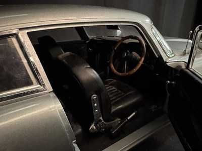 Lot 1 - James Bond Aston Martin DB5 1/8 Scale