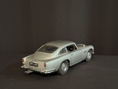 Lot 1 - James Bond Aston Martin DB5 1/8 Scale