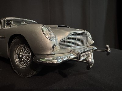 Lot 1 - James Bond Aston Martin DB5 1/8 Scale