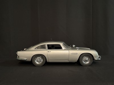 Lot 1 - James Bond Aston Martin DB5 1/8 Scale