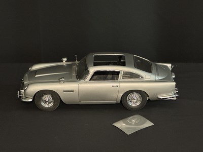 Lot 1 - James Bond Aston Martin DB5 1/8 Scale