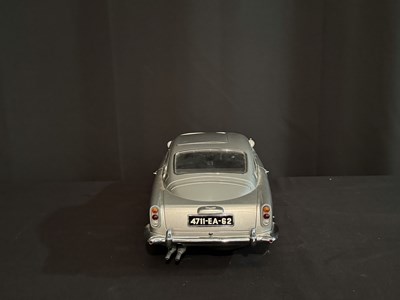 Lot 1 - James Bond Aston Martin DB5 1/8 Scale