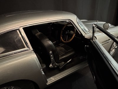 Lot 1 - James Bond Aston Martin DB5 1/8 Scale