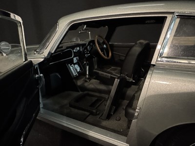 Lot 1 - James Bond Aston Martin DB5 1/8 Scale