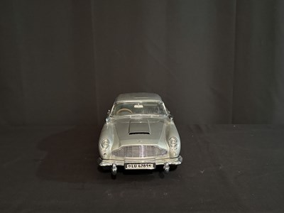 Lot 1 - James Bond Aston Martin DB5 1/8 Scale