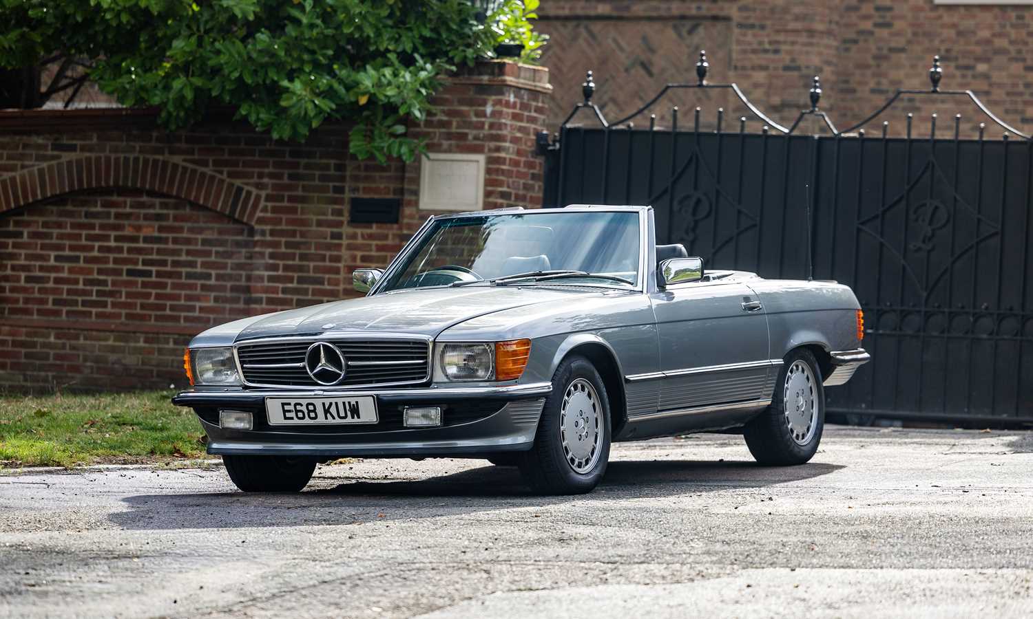 Lot 150 - 1987 Mercedes-Benz 420 SL