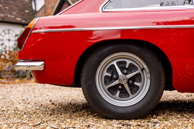 Lot 110 - 1972 MGB GT