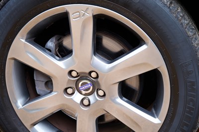 Lot 277 - 2014 Volvo XC60 T6 AWD SE Lux