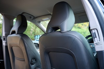 Lot 277 - 2014 Volvo XC60 T6 AWD SE Lux