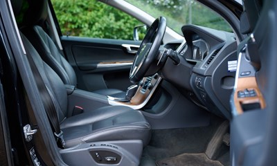 Lot 277 - 2014 Volvo XC60 T6 AWD SE Lux
