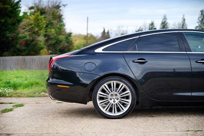 Lot 123 - 2011 Jaguar XJ 5.0 V8 Portfolio