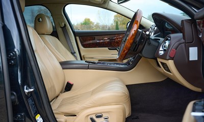 Lot 123 - 2011 Jaguar XJ 5.0 V8 Portfolio