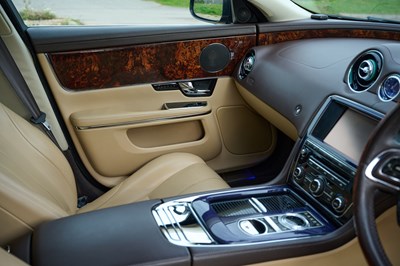 Lot 123 - 2011 Jaguar XJ 5.0 V8 Portfolio