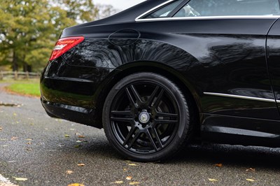 Lot 288 - 2010 Mercedes-Benz E500 Coupé