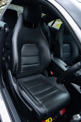 Lot 288 - 2010 Mercedes-Benz E500 Coupé