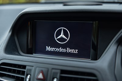 Lot 288 - 2010 Mercedes-Benz E500 Coupé