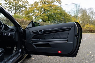 Lot 288 - 2010 Mercedes-Benz E500 Coupé