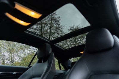 Lot 288 - 2010 Mercedes-Benz E500 Coupé