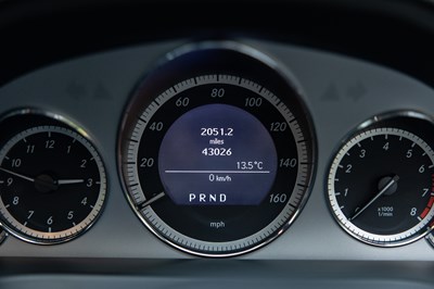 Lot 288 - 2010 Mercedes-Benz E500 Coupé