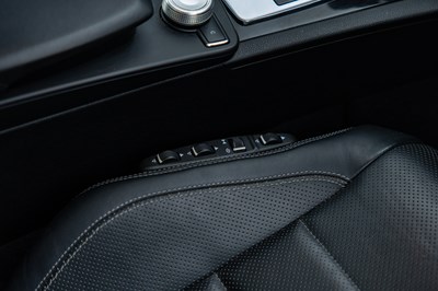 Lot 288 - 2010 Mercedes-Benz E500 Coupé