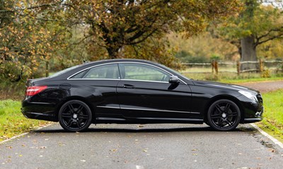 Lot 288 - 2010 Mercedes-Benz E500 Coupé