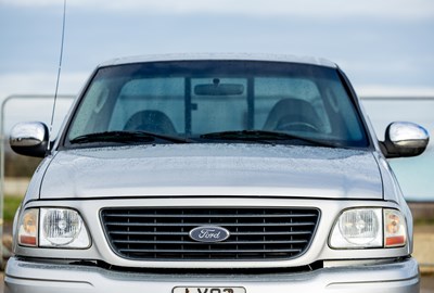 Lot 193 - 2002 Ford F-150 SVT Lightning