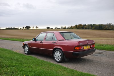 Lot 262 - 1993 Mercedes-Benz 190E