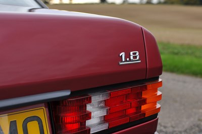 Lot 262 - 1993 Mercedes-Benz 190E