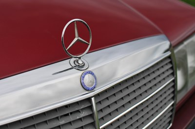 Lot 262 - 1993 Mercedes-Benz 190E
