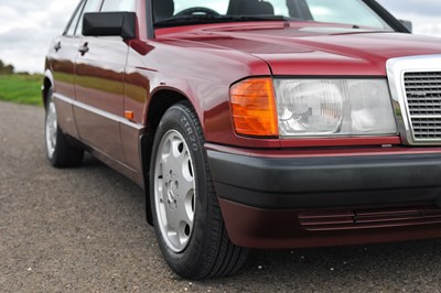 Lot 262 - 1993 Mercedes-Benz 190E