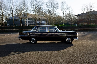 Lot 114 - 1966 Mercedes-Benz 220 SE Fintail