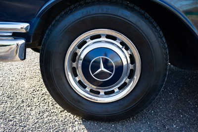 Lot 114 - 1966 Mercedes-Benz 220 SE Fintail