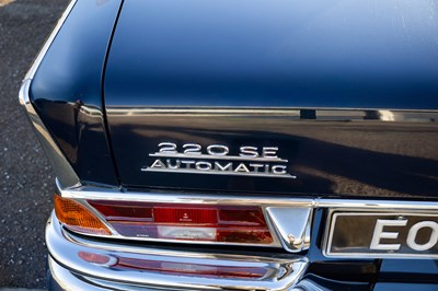 Lot 114 - 1966 Mercedes-Benz 220 SE Fintail