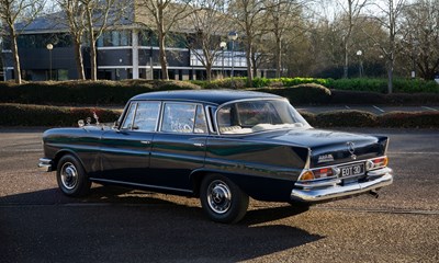 Lot 114 - 1966 Mercedes-Benz 220 SE Fintail