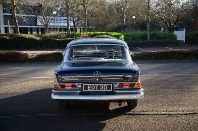 Lot 114 - 1966 Mercedes-Benz 220 SE Fintail