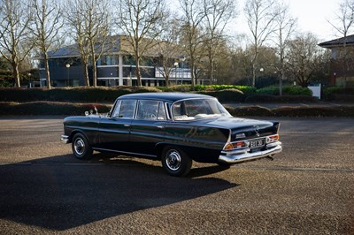 Lot 114 - 1966 Mercedes-Benz 220 SE Fintail