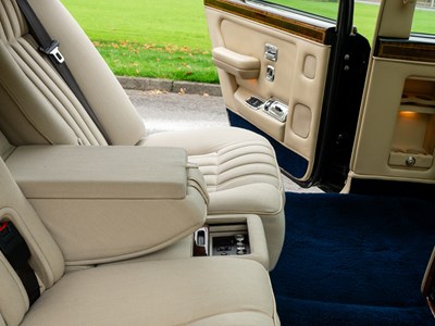 Lot 200 - 1999 Rolls-Royce Park Ward Limousine