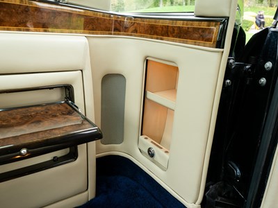 Lot 200 - 1999 Rolls-Royce Park Ward Limousine