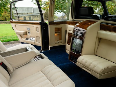 Lot 200 - 1999 Rolls-Royce Park Ward Limousine