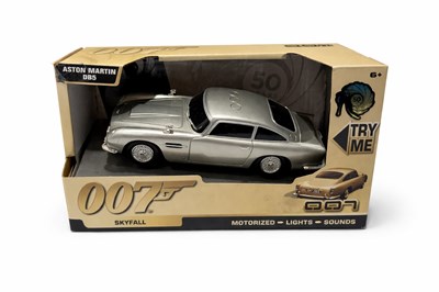Lot 4 - Skyfall James Bond 007 Aston Martin DB5 Model