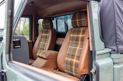 Lot 239 - 2015 Land Rover Defender 110 ‘Gun Bus’