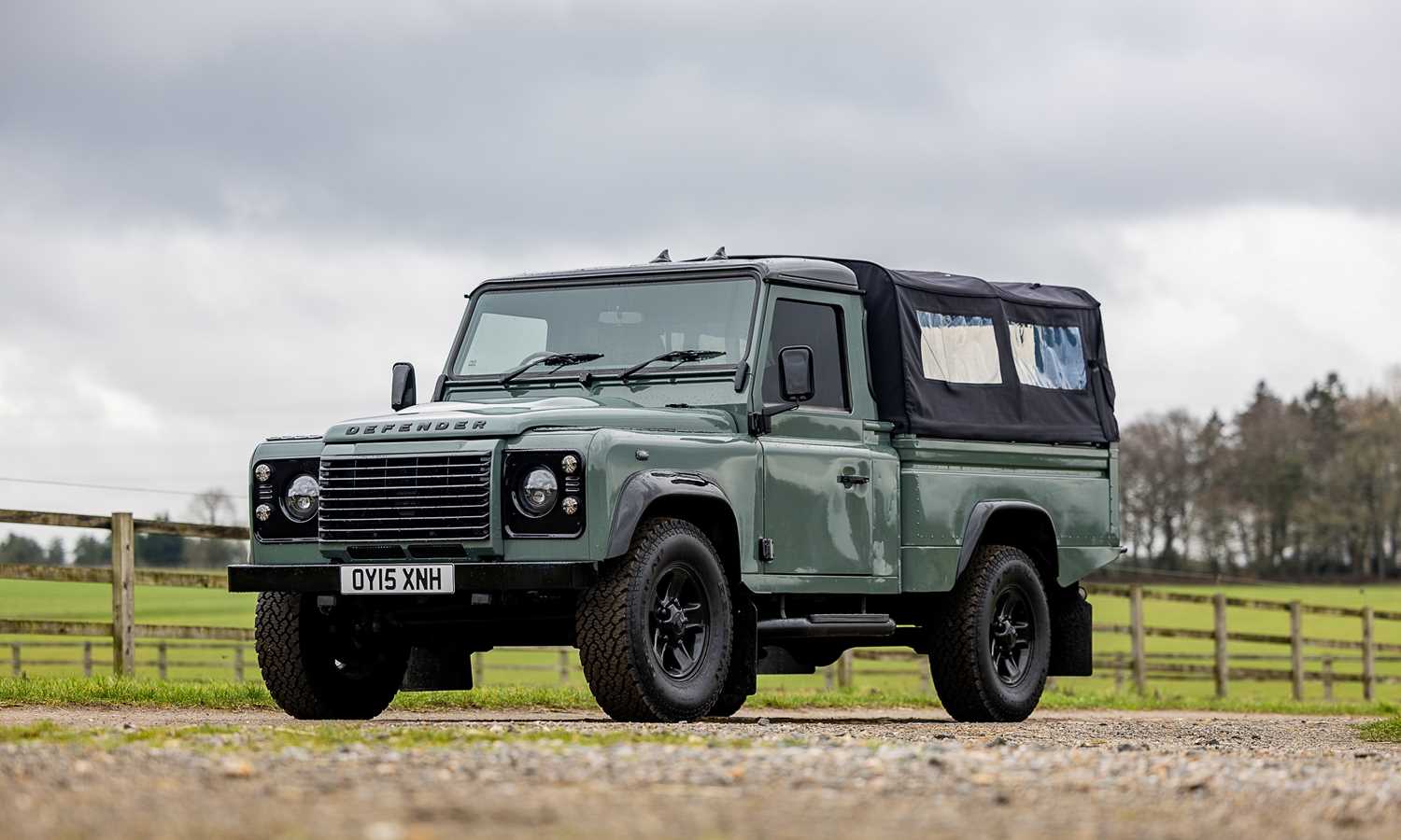Lot 239 - 2015 Land Rover Defender 110 ‘Gun Bus’