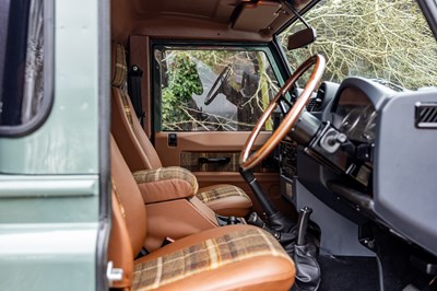 Lot 239 - 2015 Land Rover Defender 110 ‘Gun Bus’
