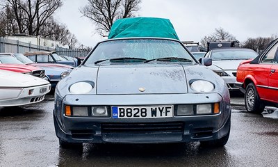 Lot 40 - 1984 Porsche 928 S