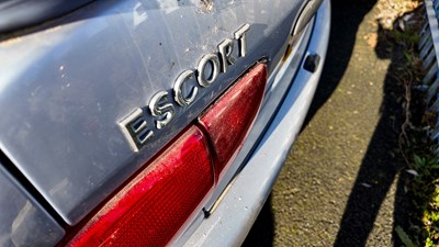 Lot 6 - 1995 Ford Escort RS2000