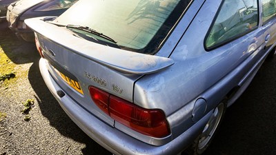 Lot 6 - 1995 Ford Escort RS2000