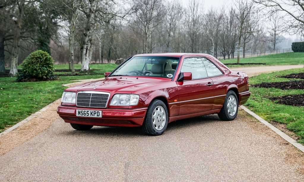Lot 283 - 1995 Mercedes-Benz E220 Coupé