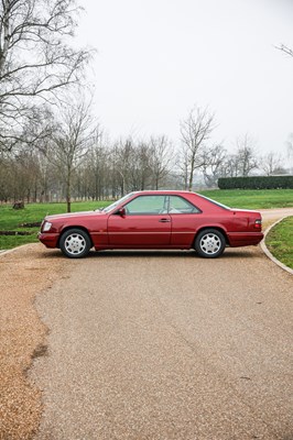Lot 283 - 1995 Mercedes-Benz E220 Coupé